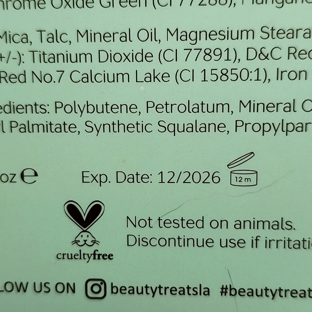 Brand New BEAUTY TREATS 24CT SHIMMER & MATTE EYESHADOW PALETTE - Picture 3 of 4